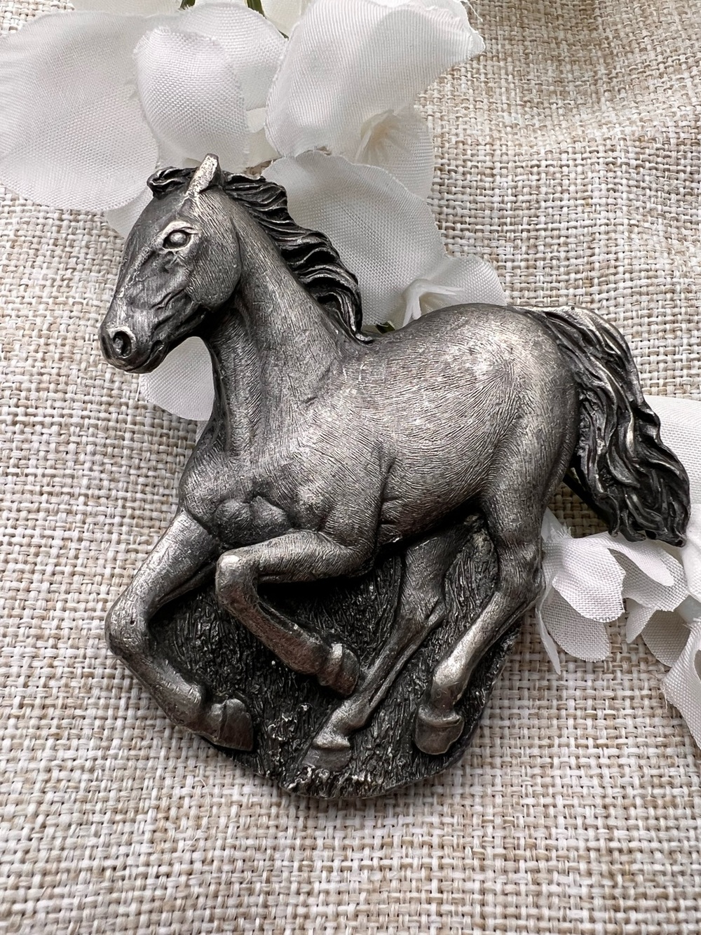 VINTAGE Belt Buckle | Silver Pewter Cowboy Buckle with a Galloping Horse